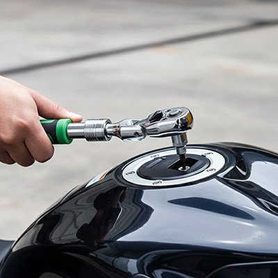 Clé à cliquet moto